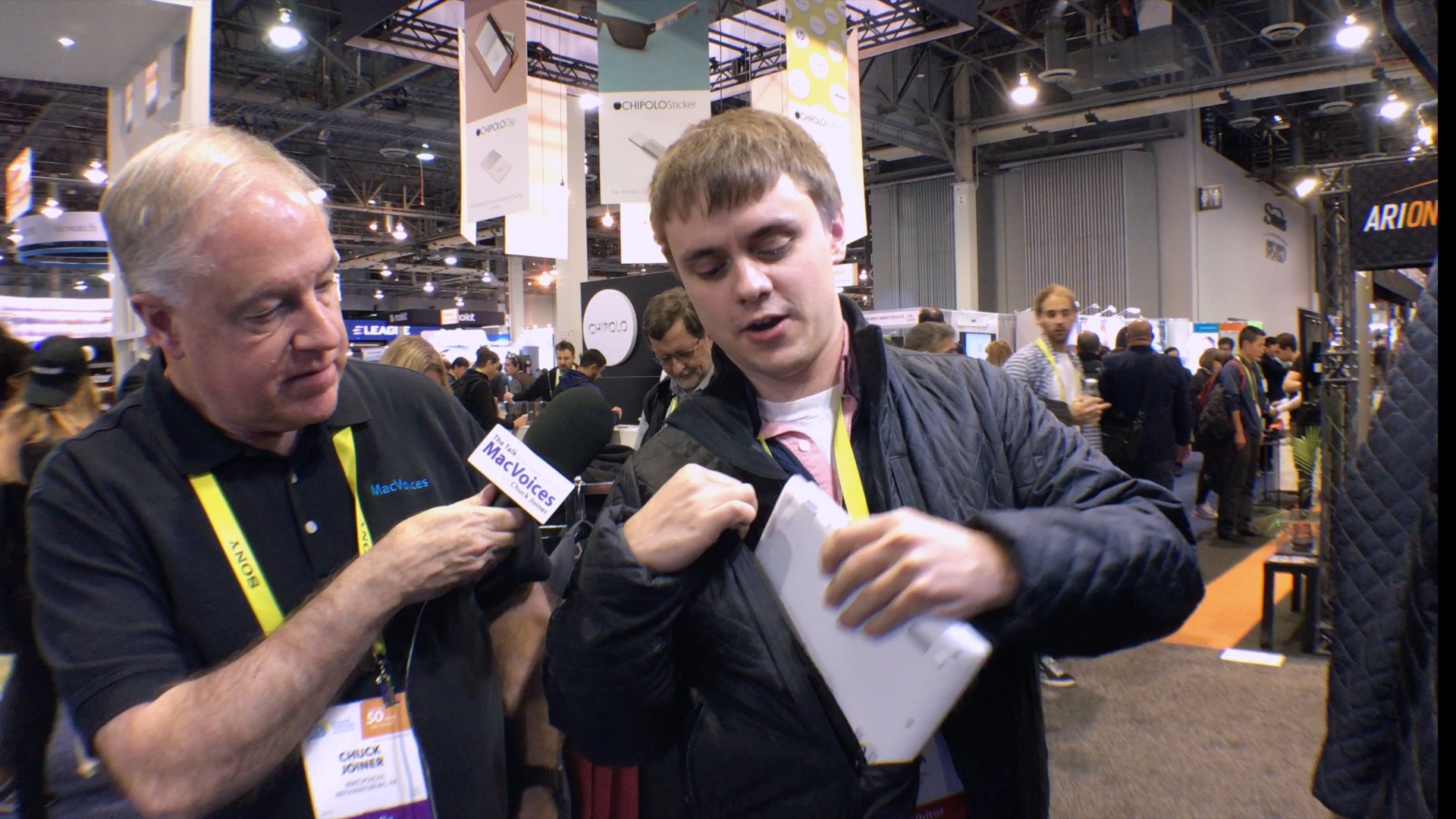 MacVoices #17062: CES – SCOTTeVEST’s Latest Additions To Their Line of Tech-Carrying Clothing